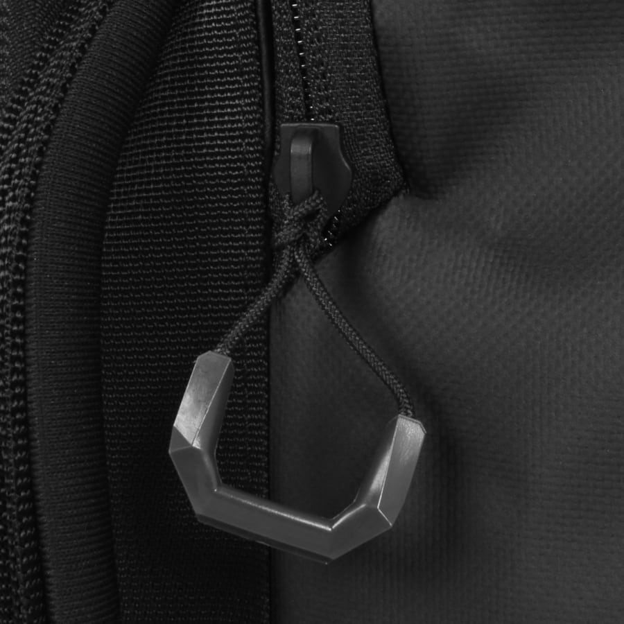 The North Face Rolling Thunder 22 Suitcase Black